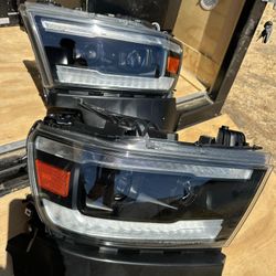New Dodge Ram 1500 Headlights 19-24