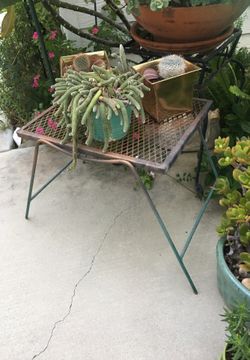 VINTAGE WIRE TABLE