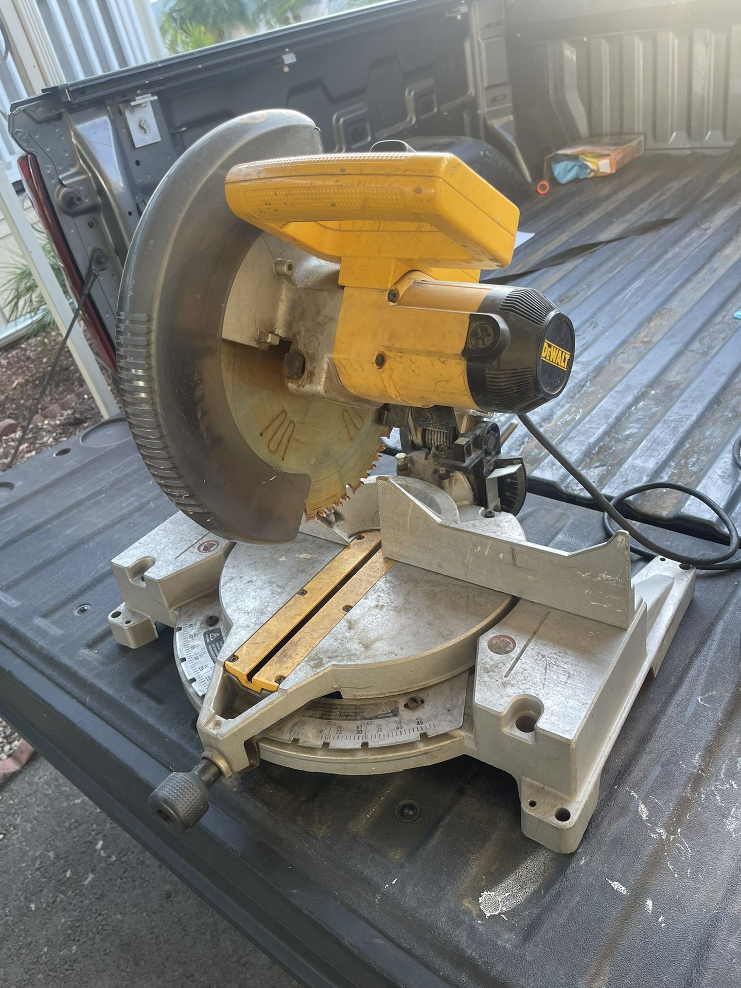 Dewalt Chop Saw/Miter Saw