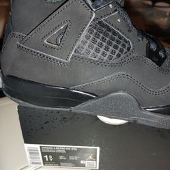 Jordan 4 Black Cat 🐈‍⬛ Kitten size 4Y