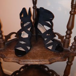 Badged Open Toe Heels(Black) Size:4 In Women