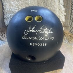 Vintage Brunswick LT-48 Johnny Petraglia model bowling ball 15 3/4lbs