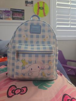 Cinnamon roll backpack