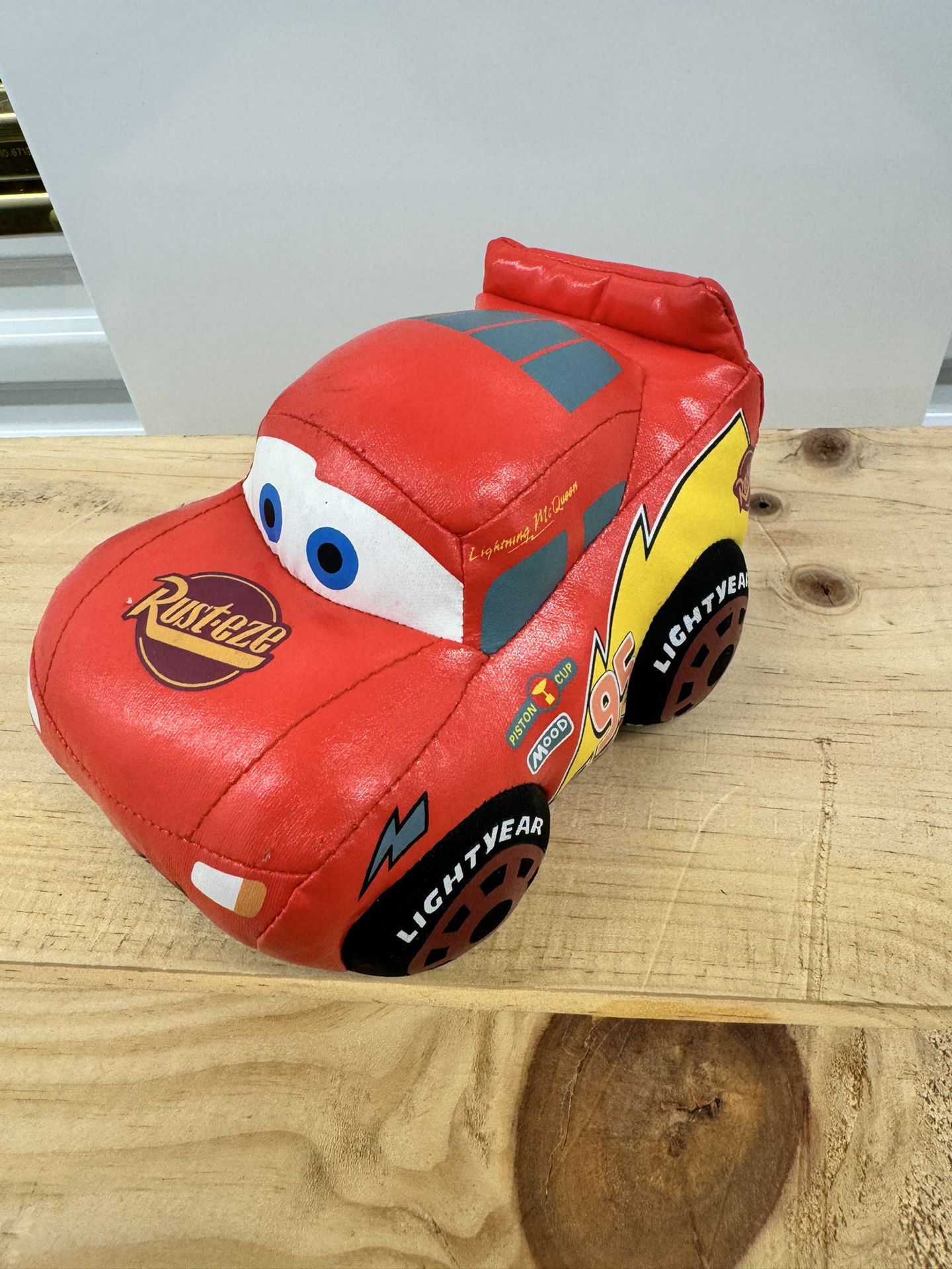 Disney Pixar CARS Lightning McQueen Plush Plushie Stuff Animal
