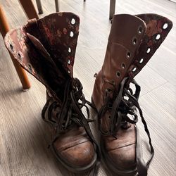 Doc Martens Triumph 1914 Floral Lined Size 7