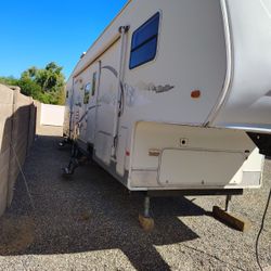 2007 Bay-Hauler by Trail Lite 34ft toyhauler with private garage