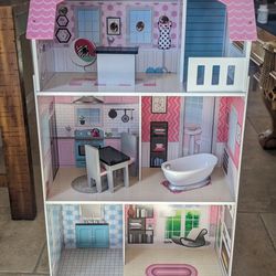 Two Sided Play House/Kitchen