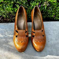 Brown Leather Vintage Heels 