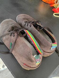 Brown Suede Lace-Up Shoes with Rasta Stripe