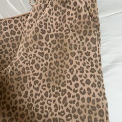     VS Pink Cheetah Print Wide Leg Sweatpants Relaxed Fit Cozy