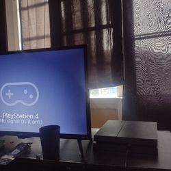 PlayStation 4 And Roku TV 