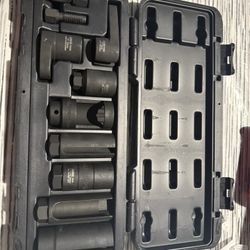 ARES 70318 10-Piece Oxygen Sensor Kit - Thread Chasers, Sockets for Oxygen Sensors, Injectors, & Oil Sending Units $50 in n Lakeland 