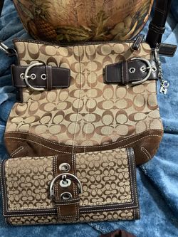 Coach purse and wallet