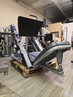 Precor icarian line leg press workout gym equipment exercise fitness weight machine