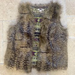 Mossimo Faux Fur Women Vest Size L