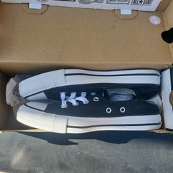 Converse Chucks Sjze 7