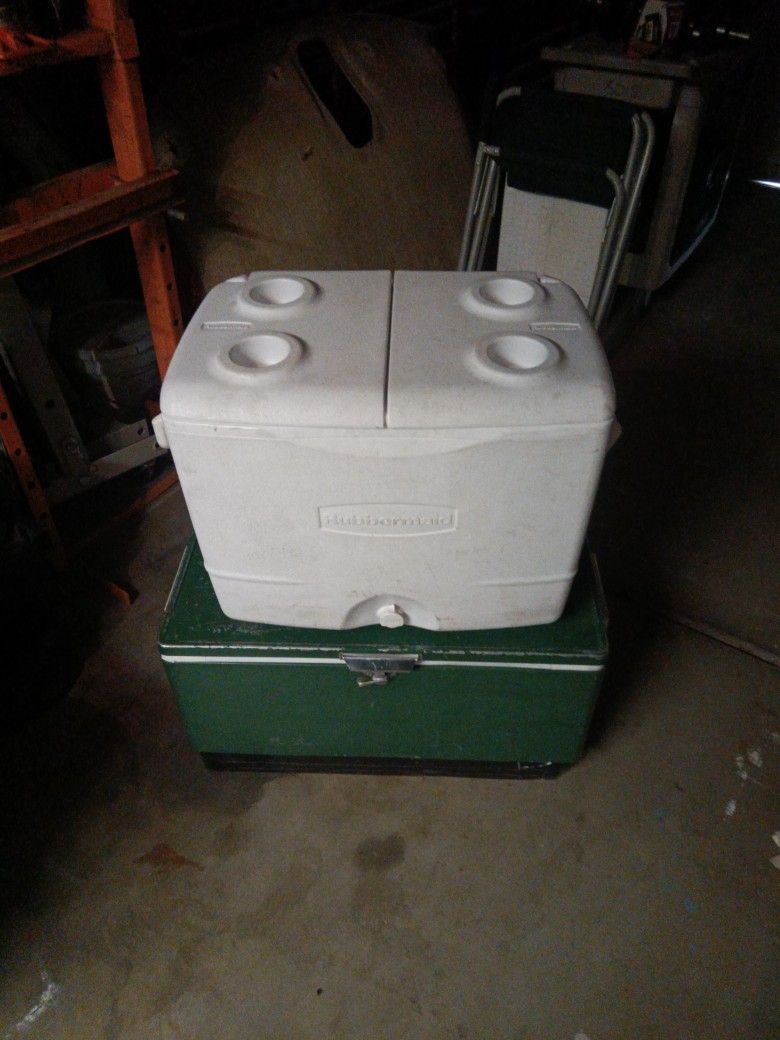Rubbermaid Cooler