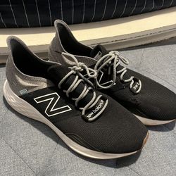 Men’s Size 12 Tennis Shoes 