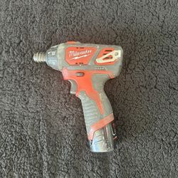 Milwaukee M12 ScrewDriver/Drill With One Battery.