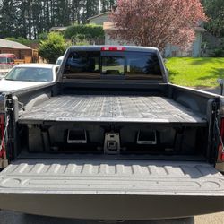 RAM 2500 DECKED BOX
