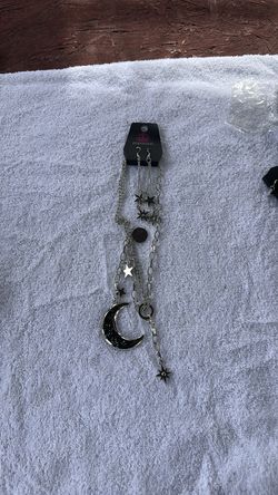 Collar de estellas y luna