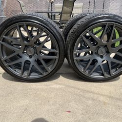 VOXX - 245/35ZR20 - 5X120