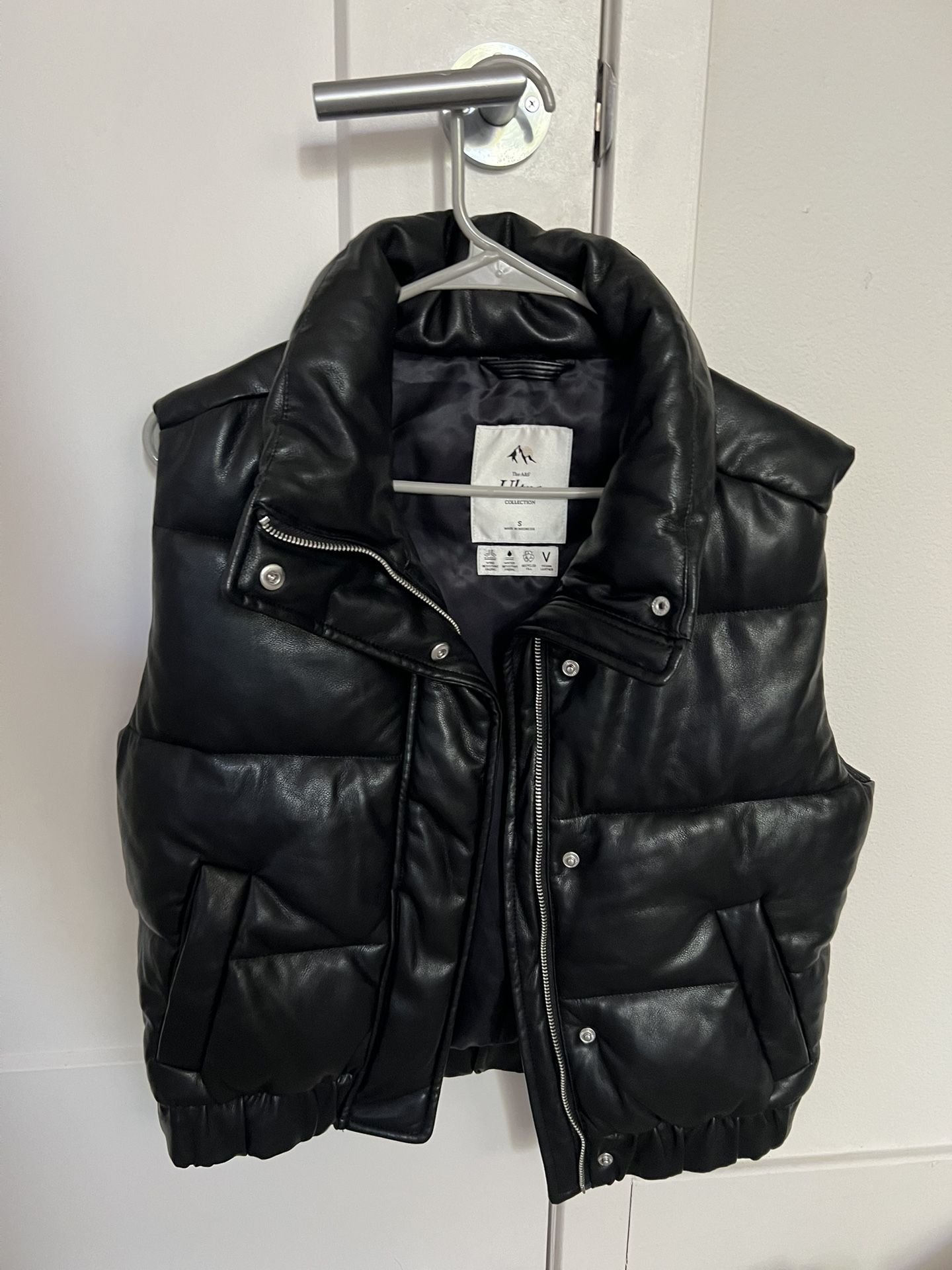 Women Puffer Vest