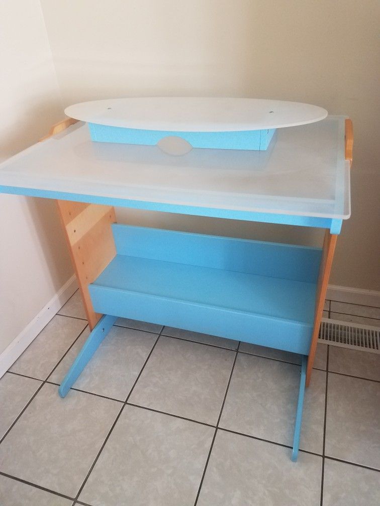 Adjustable Desk, Craft Table, Sewing Table