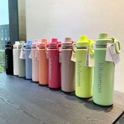 The first choice for Christmas and New Year gifts Lululemon colorful dopamine color water bottle
