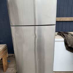 Working Frigidaire Refrigerator 