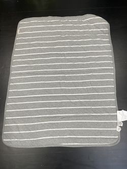 Burt’s Bee Reversible Blanket