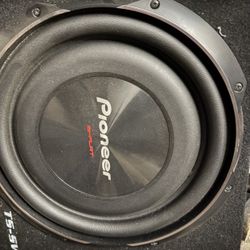 Pioneer 12 Subwoofer Cerwin Vega Amp