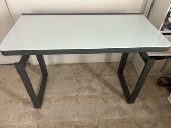 Adjustable up and down Glass Desk With RGB lights