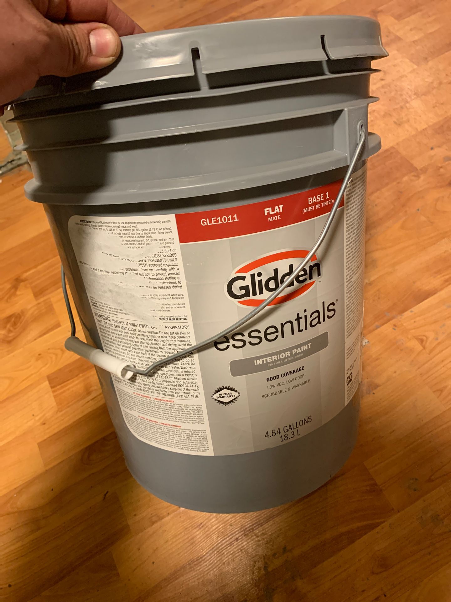 Glidden essentials interior paint flat light gray