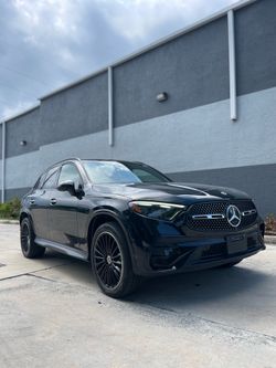 2023 Mercedes GLC 300