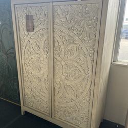 storage cabinet，$480