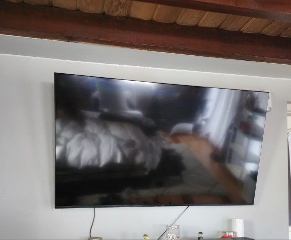 Sony Bravia 75" Television With Soundbar & Woffer