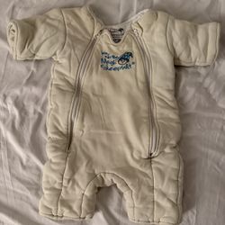 $10 Baby Merlin's Magic Sleepsuit 6-9 mos