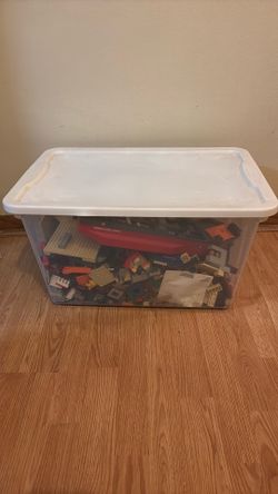 Tub of Miscellaneous Legos (~18 lb)