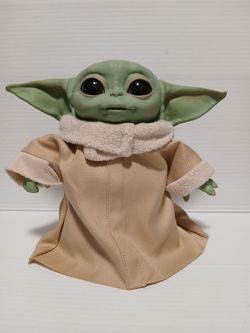 Grogu baby Yoda talks and moves