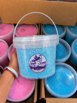 5 Gallon Buckets w/Pump Included, 300 Count Pods & 5lb Scent Beads