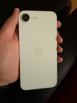 iPhone 16e 128GB (BOOST MOBILE)