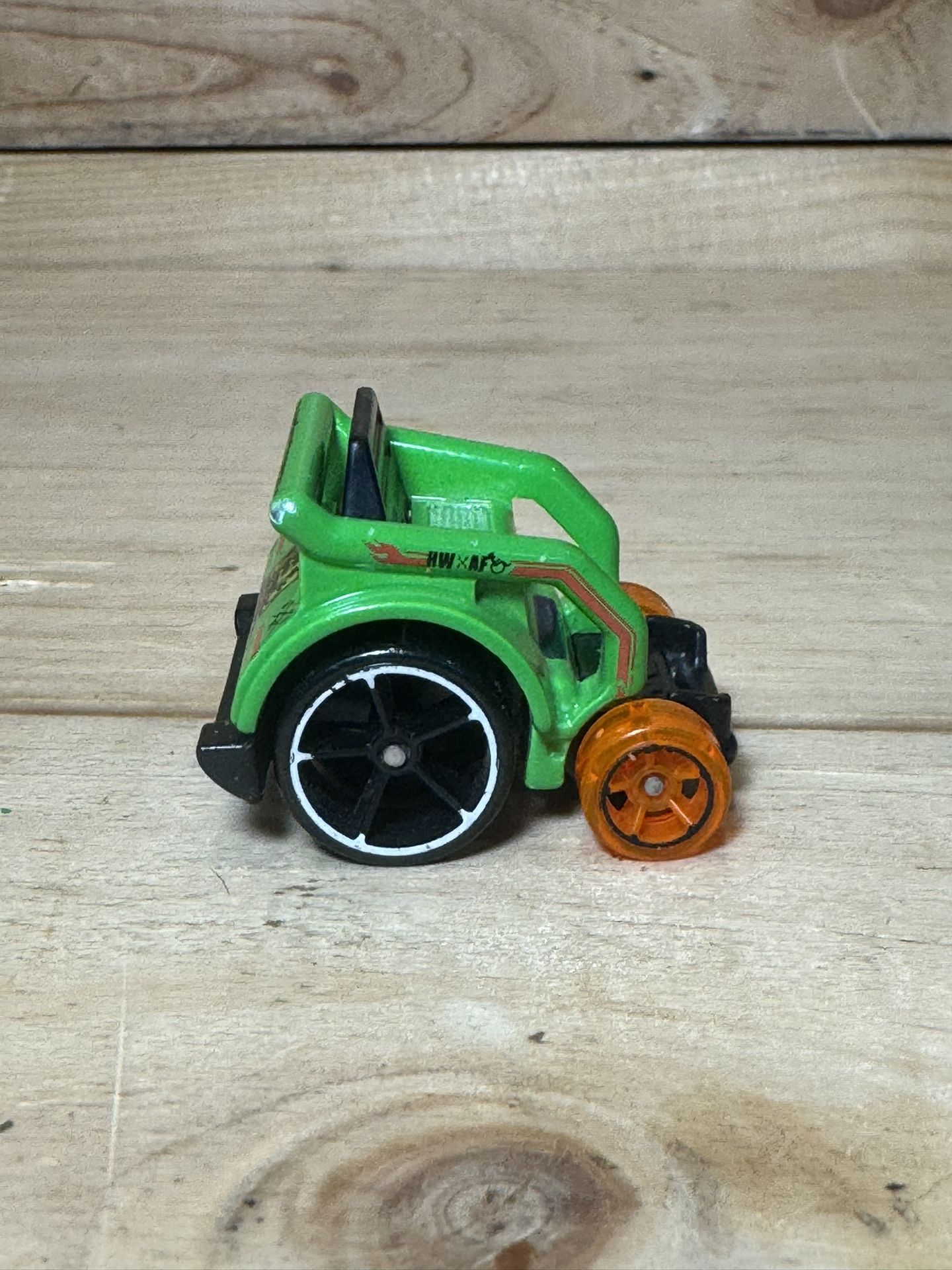 HOT WHEELS 2019 WHEELIE CHAIR FYB64 65/250