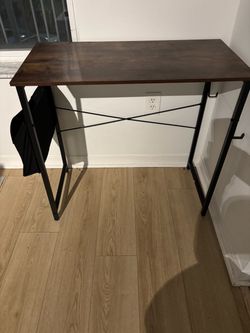 Computer desk