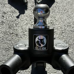 Blue Ox  13,000lb Weight Distribution Hitch.