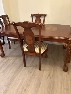 Dining Table with 4 Chairs