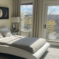 Queen Leather Bed & Adjustable Base