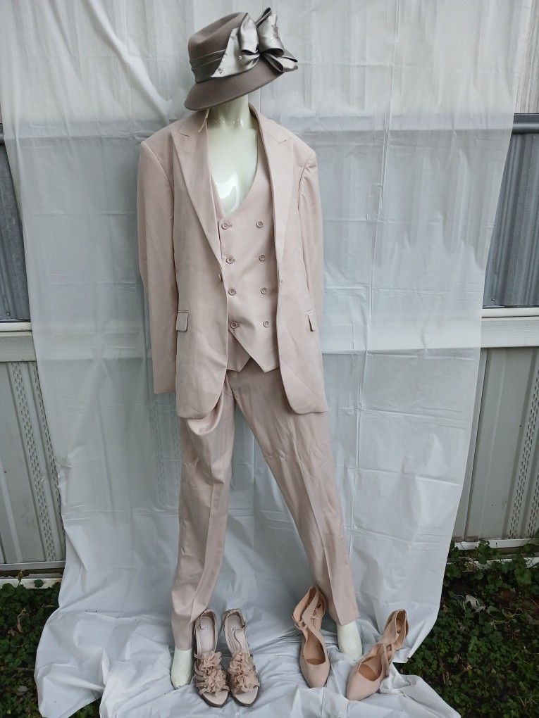 Women's Suit