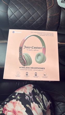Juicy couture head phones