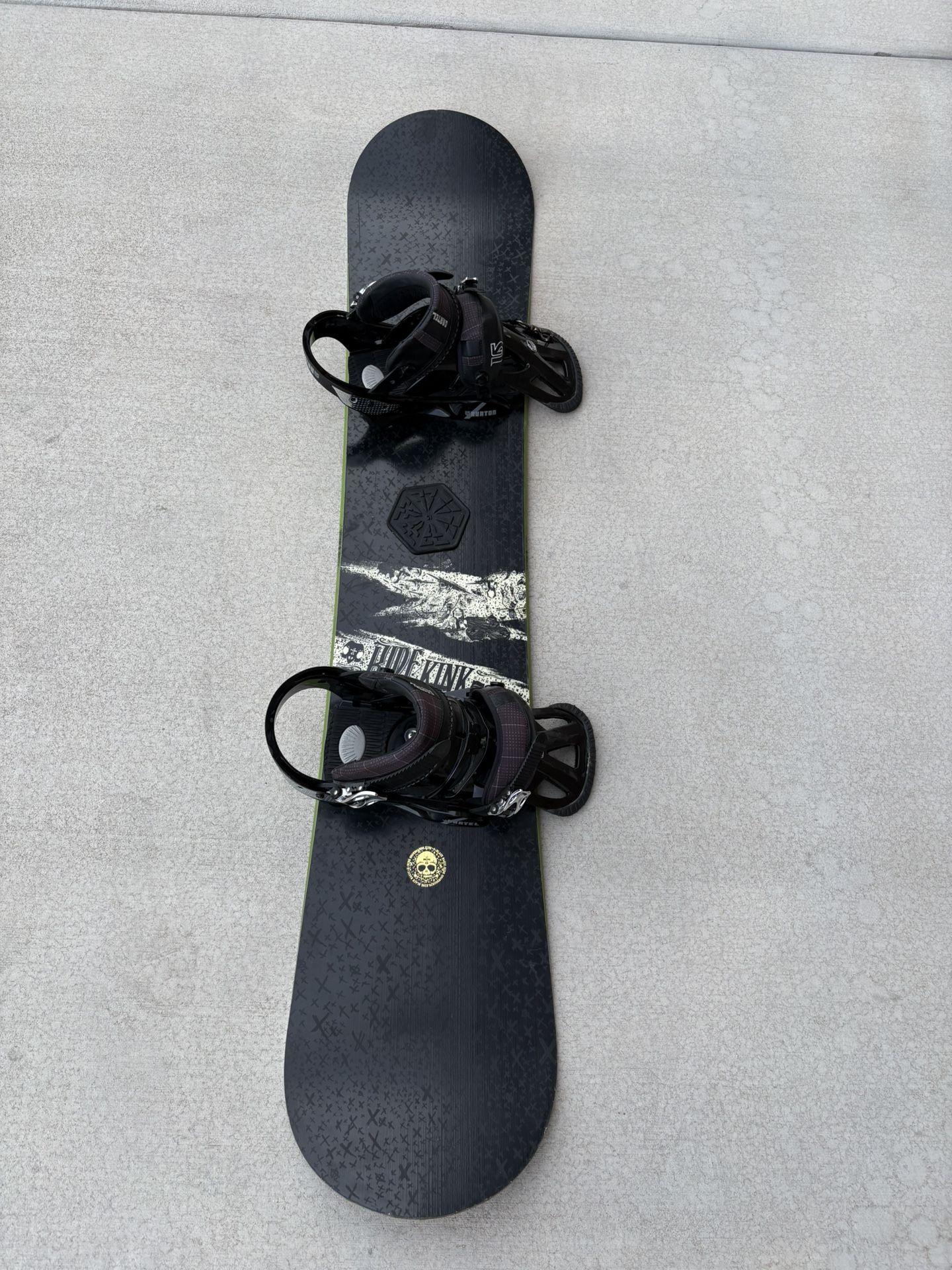 Ride Kink 152CM Snowboard Includes Burton Bindings